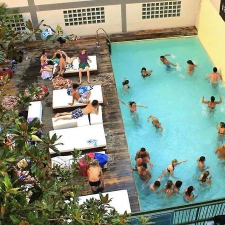 Plus Florence Hostel אכסניה