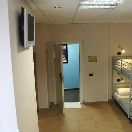 אכסניה Plus Florence Hostel פירנצה