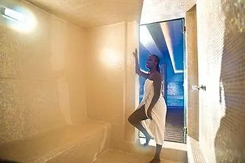 Plus Florence Hostel *